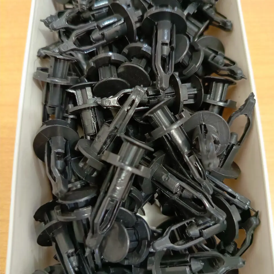 KLIP FENDER PLASTIK INOVA PANJANG