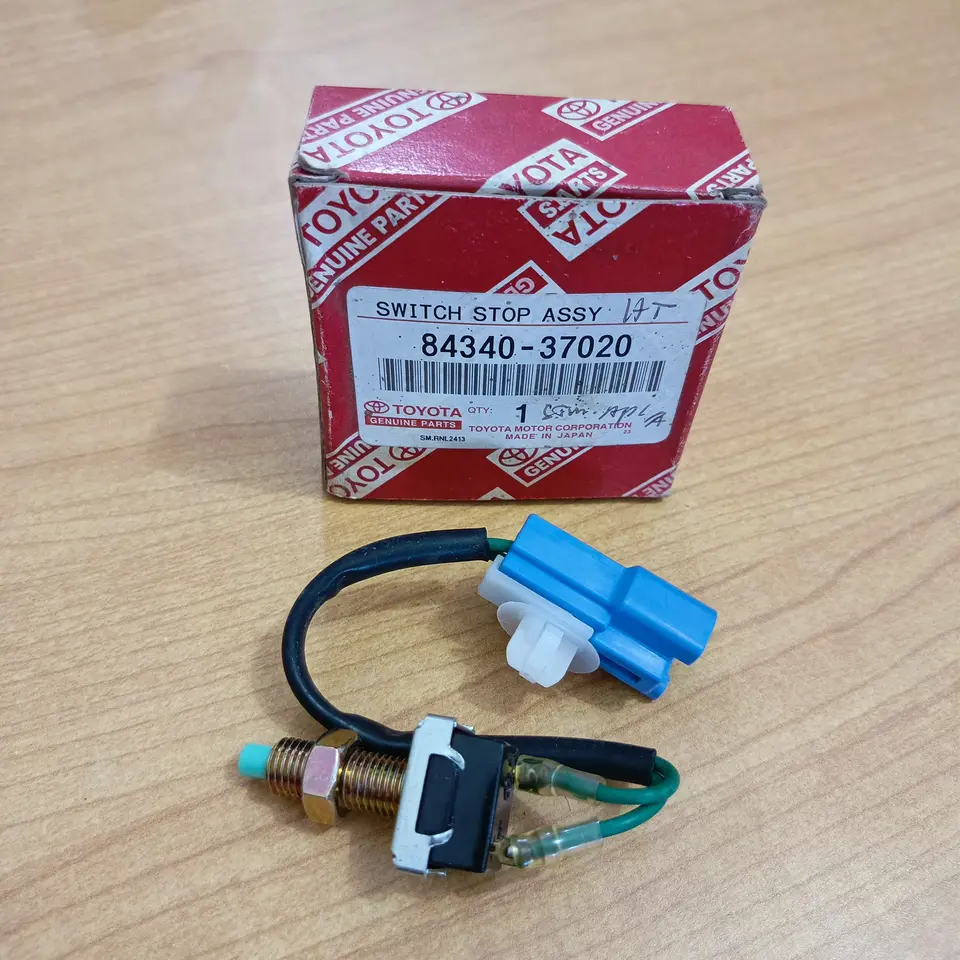 SWITCH STOP DYNA HT / HINO DUTRO TOYOTA 84340-37020 SWITCH STOP LAMP / SWITCH REM BELAKANG TOYOTA