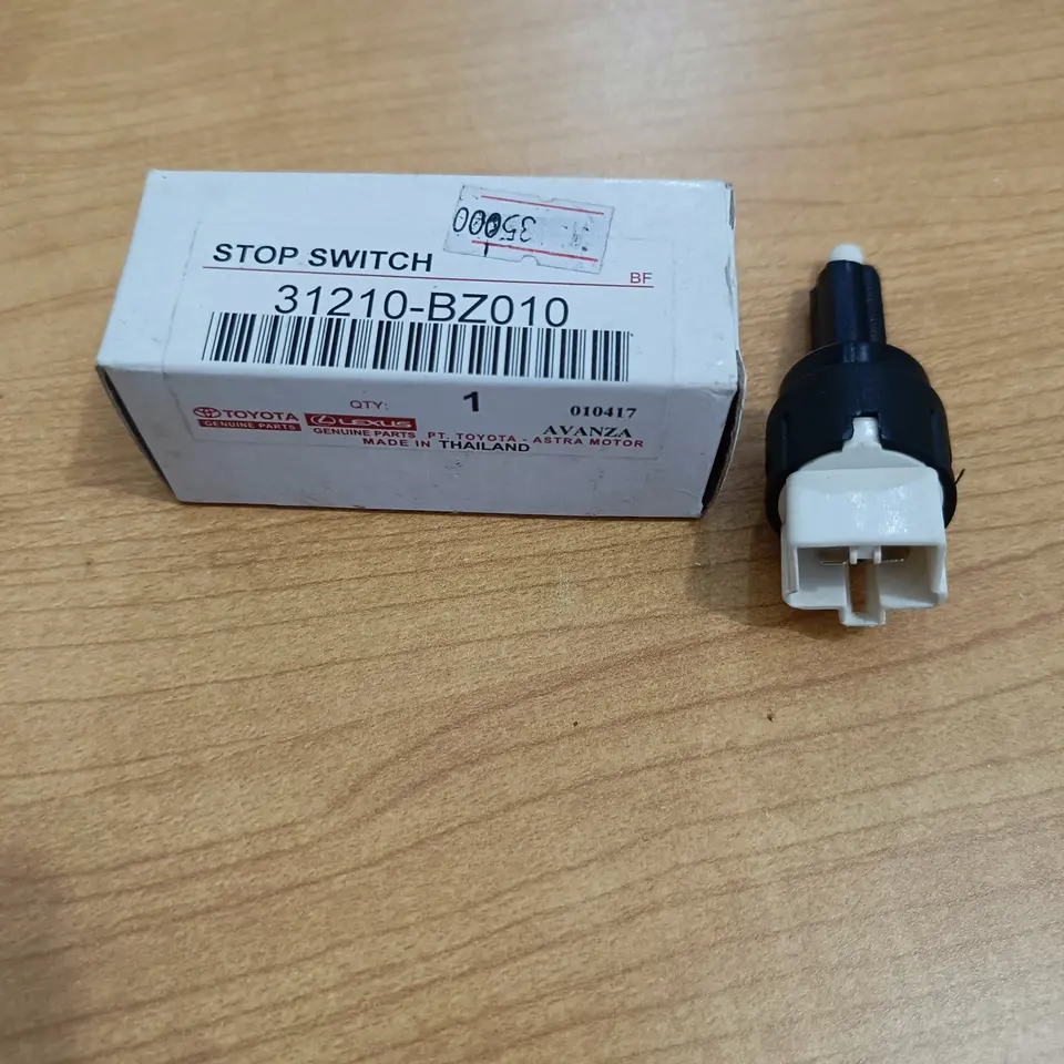 SWITCH STOP LAMP AVANZA / XENIA / RUSH / TERIOS / GRANMAX TOYOTA THAILAND 31210-BZ010 / 84340-BZ010 SWITCH STOP LAMP / SWITCH REM BELAKANG TOYOTA