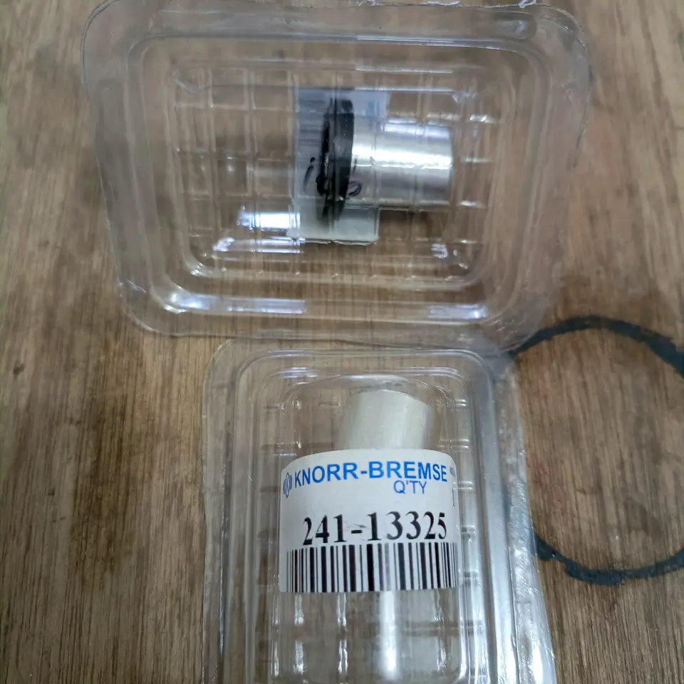 PISTON REM ANGIN ISUZU / NISSAN / FUSO KNORR BREMSE (20.7*15.7*28.6*29.6) 241-13325 BRAKE BOOSTER / BOOSTER REM / INLET VALVE KNORR BREMSE