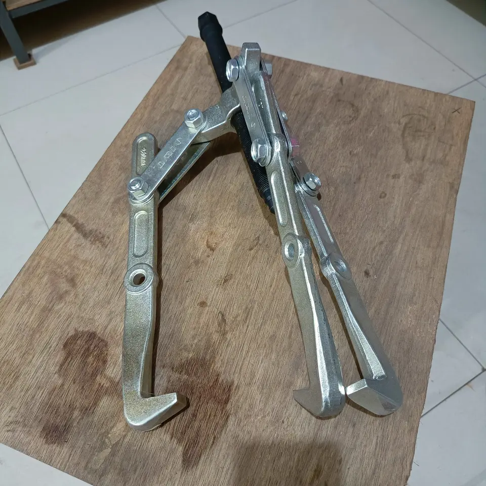 PEMBUKA BEARING / THREE JAW PULLER 10" IWT null TOOLS/ACCESORY/OTHER IWT