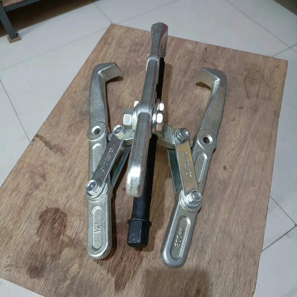 PEMBUKA BEARING / THREE JAW PULLER 12" IWT null TOOLS/ACCESORY/OTHER IWT
