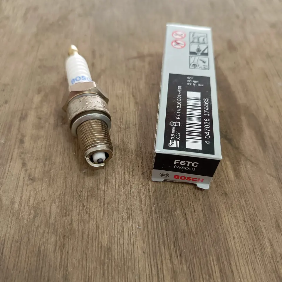 BUSI / SPARK PLUG KIJANG KRISTA/EFI/MEGA CARRY 1.5./1.6/KARIMUN/PAJERO 2006-14/BMW/COROLLA/CORONA/ESCUDO/T120SS /L300/L200 BOSCH