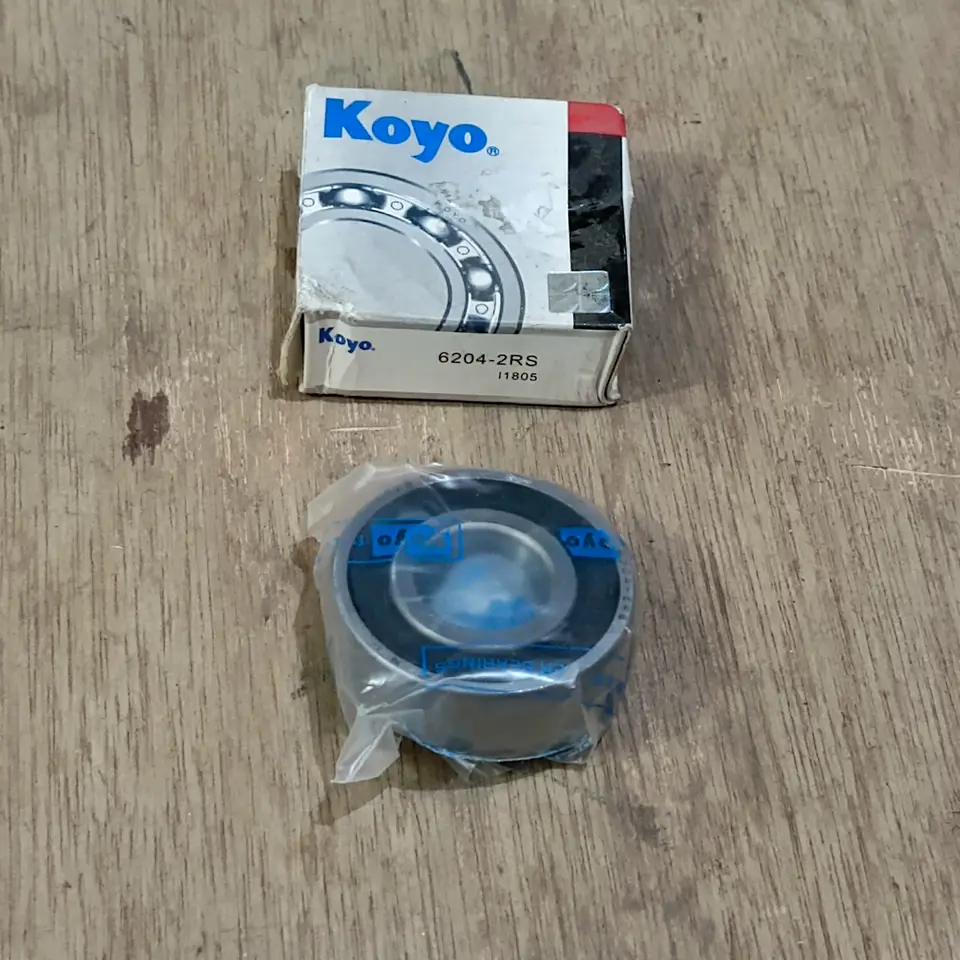 BEARING RODA DEPAN LUAR CARRY 6204 2RS KOYO (20*47*14)
