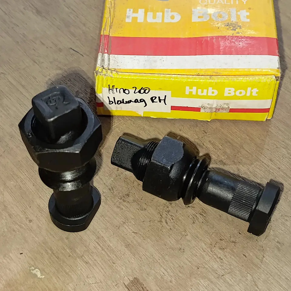 BAUT RODA BELAKANG RH HINO LOHAN 260 LJ