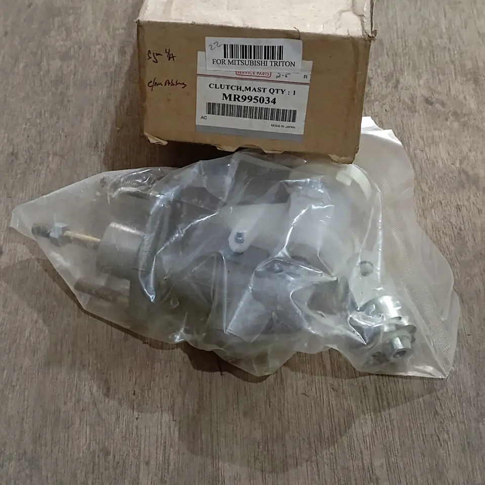 C/M ASSY TRITON 2.5 MITSUBISHI MR995034 CLUTCH MASTER (C/M) / MASTER KOPLING ATAS / CM MITSUBISHI