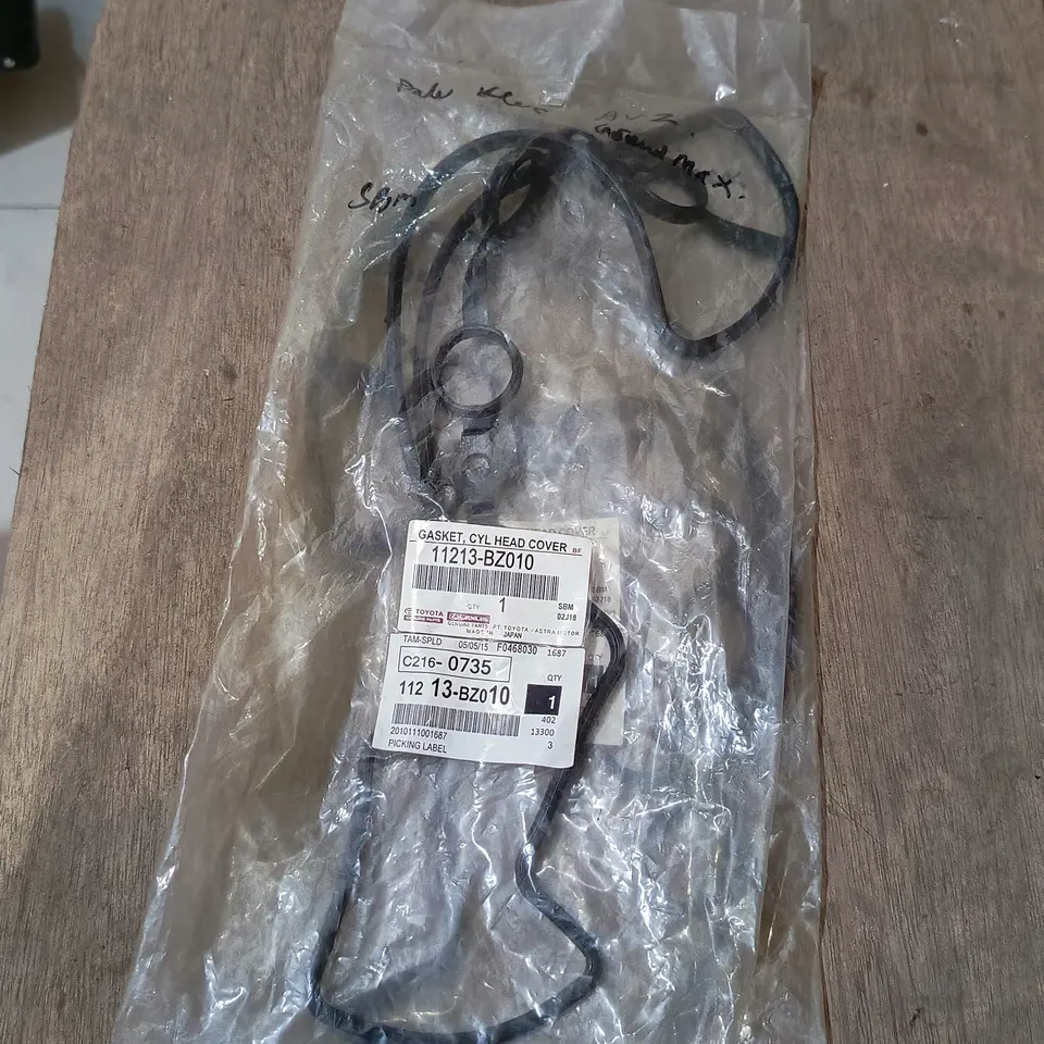 PAKING TUTUP KLEP (KARET) AVANZA/XENIA/GRANAMAX 1.3/1.5 TOYOTA 11213-BZ010 PACKING / PAKING TUTUP KLEP / GASKET COVER HEAD TOYOTA