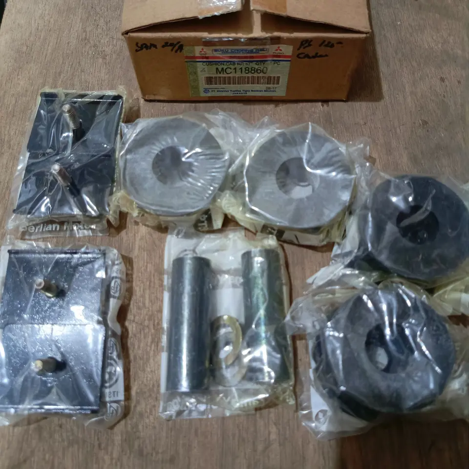 KARET KABIN SET PS 125 MITSUBISHI MC118860 KARET KABIN MITSUBISHI