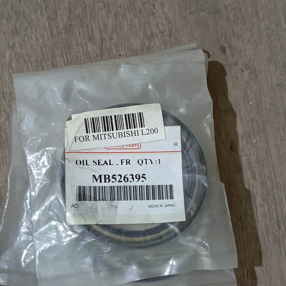 SEAL RODA DEPAN STRADA L200 MITSUBISHI (57*75*7.5/11) MB526395 SEAL RODA MITSUBISHI