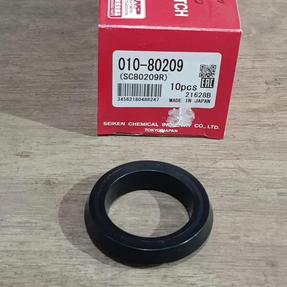 SEAL REM BELAKANG FUSO 6D22/ HINO LOHAN SEIKEN (G)