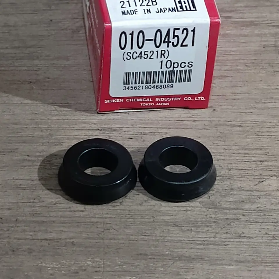 SEAL REM DEPAN/BELAKANG L300D/T120SS/FUTURA CARRY/AVANZA/XENIA/GRANMAX  SEIKEN (G)