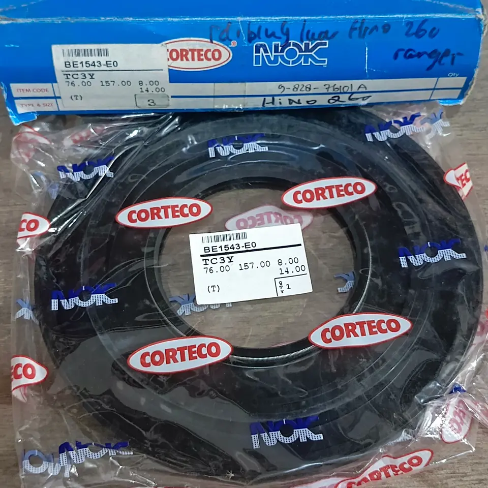 SEAL RODA BELAKANG LUAR HINO 260/500/RANGER (76*157*8/14) NOK