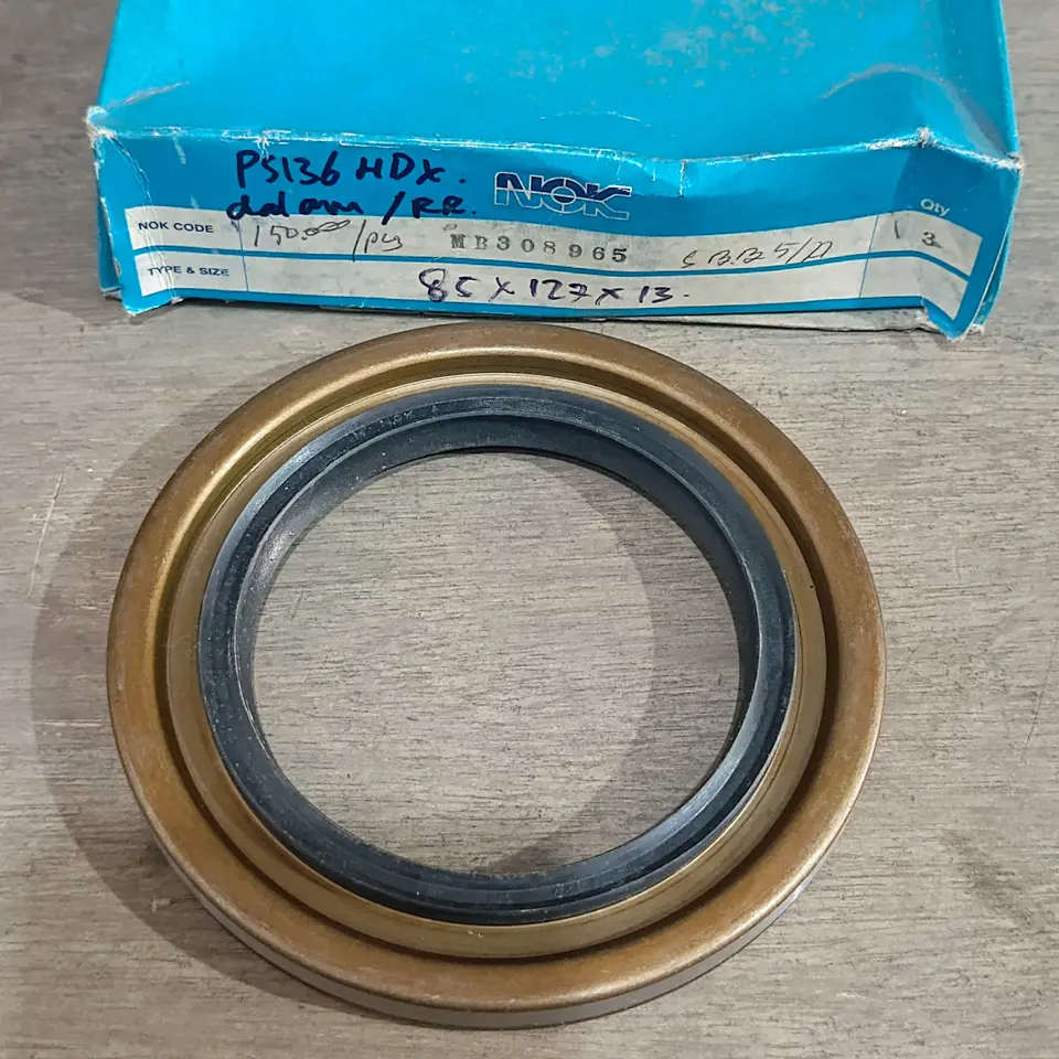 SEAL RODA BELAKANG DALAM PS 136 HDX/HDL (85*127*13) NOK