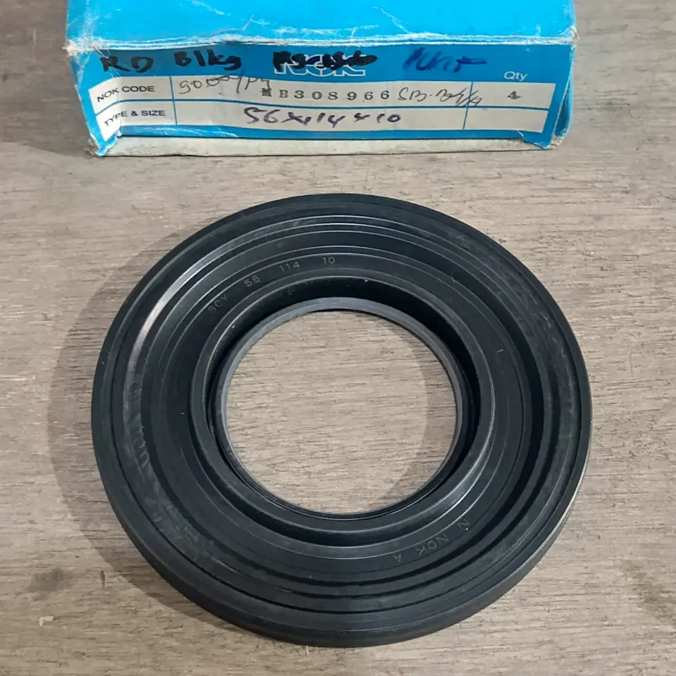 SEAL RODA BELAKANG LUAR PS 136 HDX/HDL (56*114*10) NOK