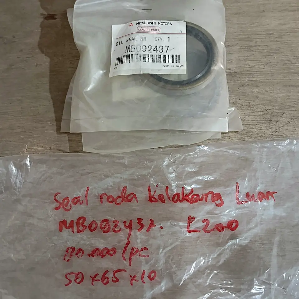 SEAL RODA BELAKANG LUAR L200 MITSUBISHI (50*65*10)