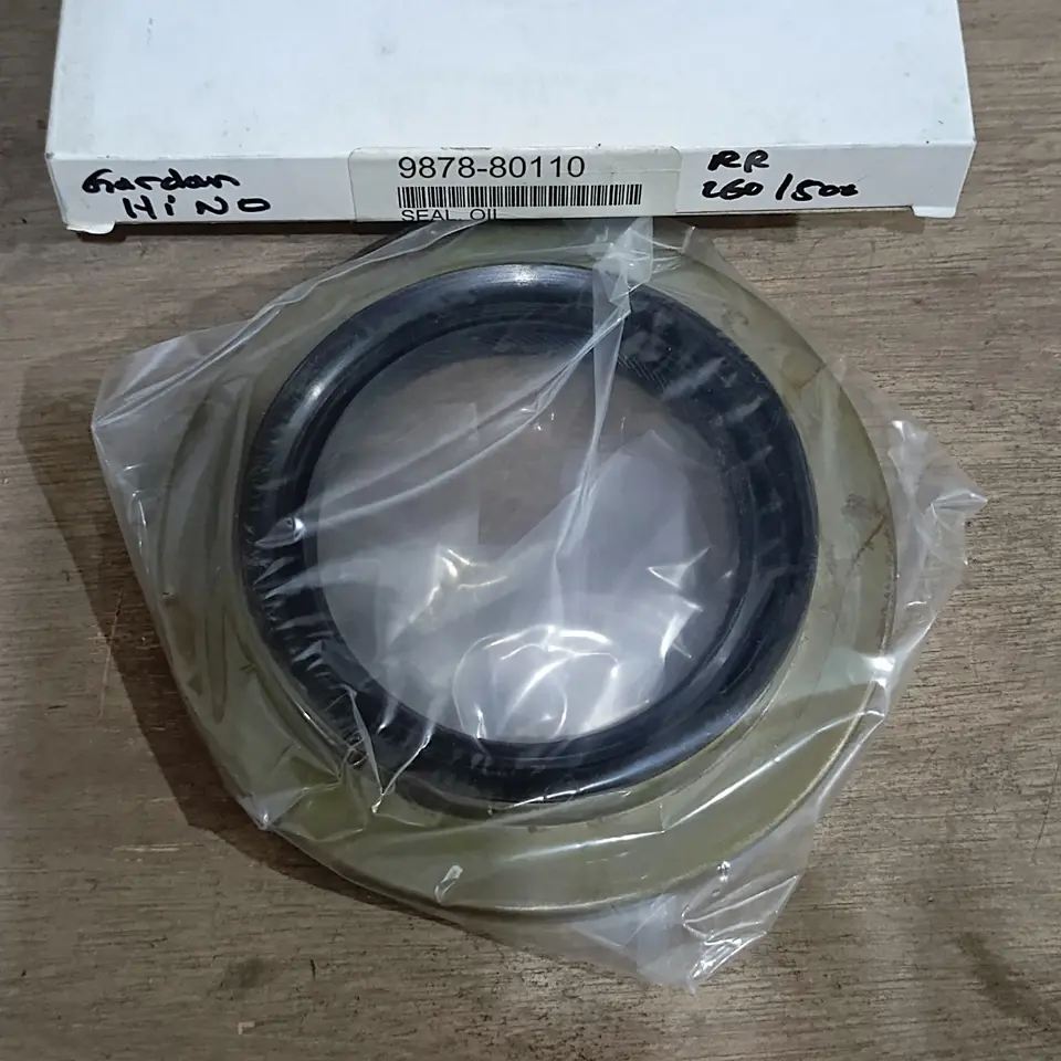 SEAL GARDAN BELAKANG HINO LOHAN 260/500 HINO (80*136*9/26) SZ311-80004 / 9878-80110/80114 SEAL GARDAN HINO