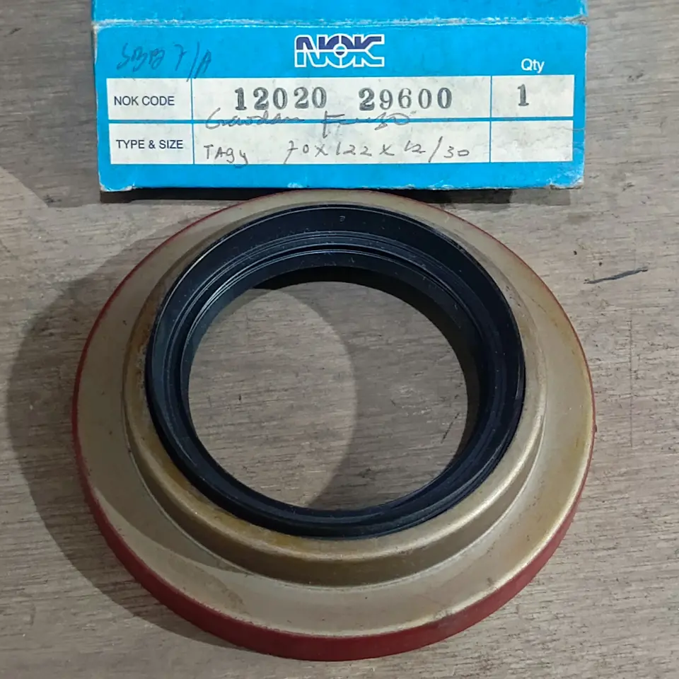 SEAL GARDAN DEPAN FUSO PS 190 (70*122*12/30) NOK 12020-29600 SEAL GARDAN NOK CORTECO