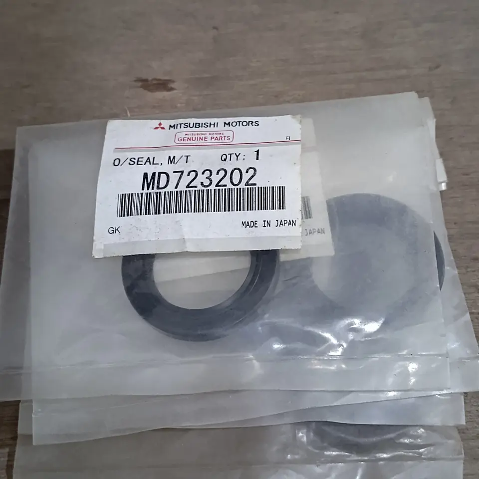SEAL TRANSMISI DEPAN L300/KUDA MITSUBISHI (30*45*6)