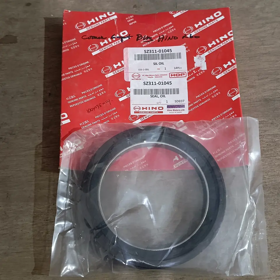 SEAL CRANKSHAFT BELAKANG HINO 260 / 500 / J08E /J05E HOP (100*135*14) SZ311-01045 SEAL CRANKSHAFT / KRUK AS & CAMSHAFT / NOKEN AS HOP