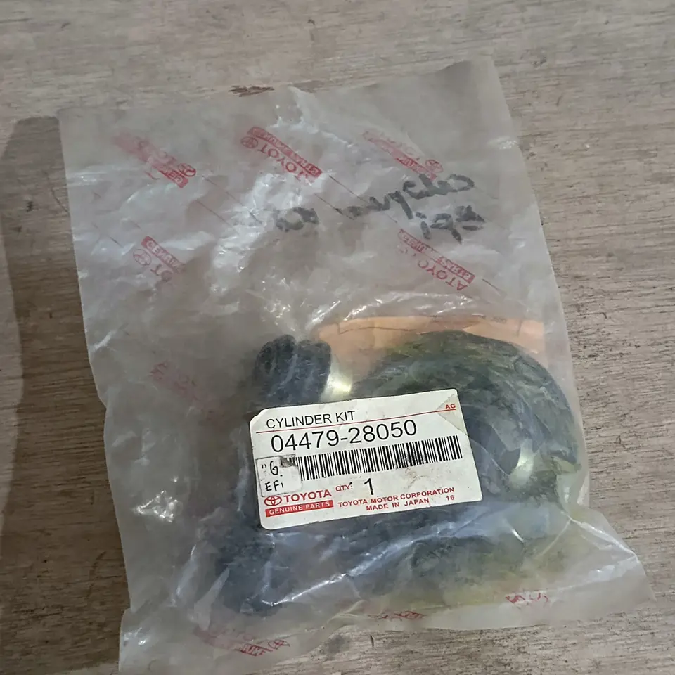 SEAL REM DEPAN/KALIPER KIT KIJANG 7K (KAPSUL/PICKUP) TOYOTA