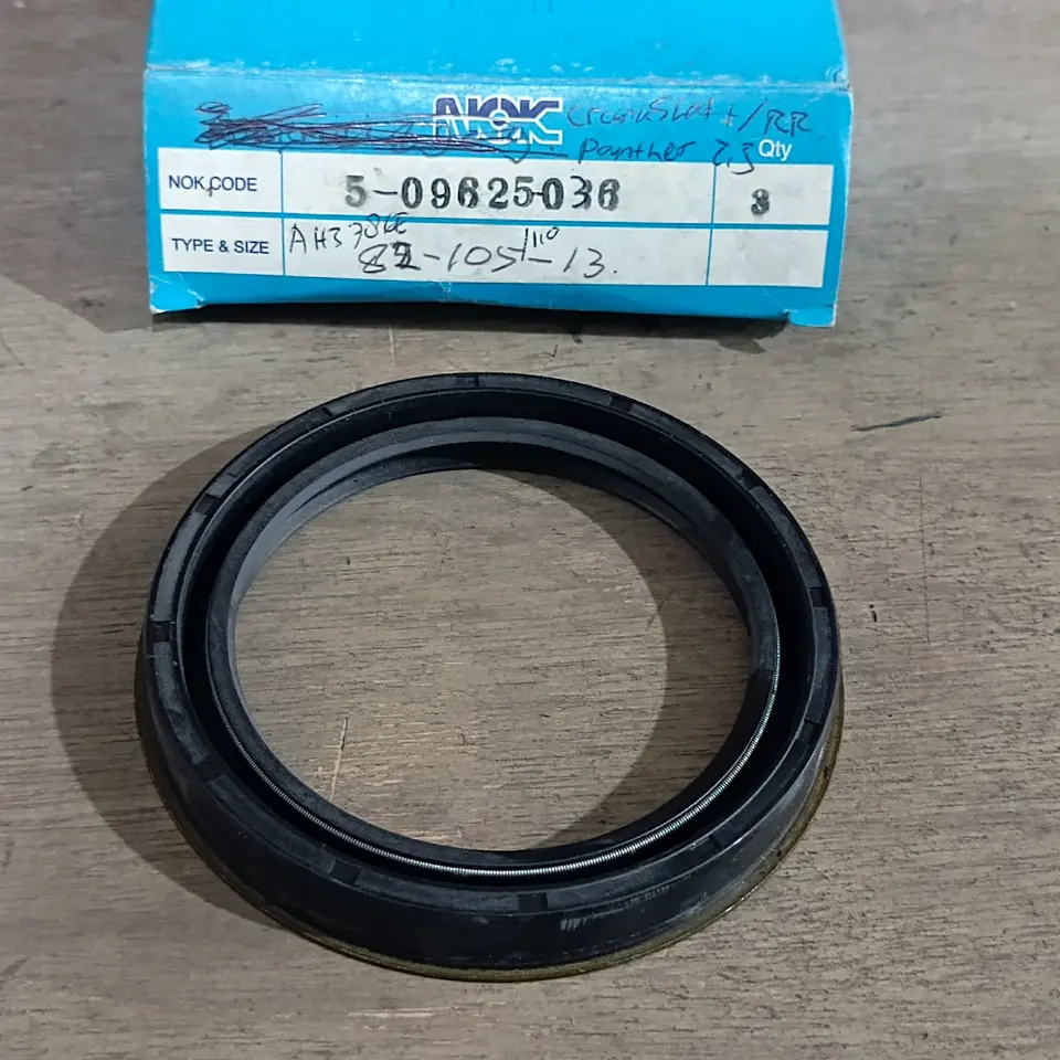 SEAL CRANKSHAFT BELAKANG PANTHER 2.3 NOK (82*105/110*13) AH3786E SEAL CRANKSHAFT / KRUK AS & CAMSHAFT / NOKEN AS NOK CORTECO
