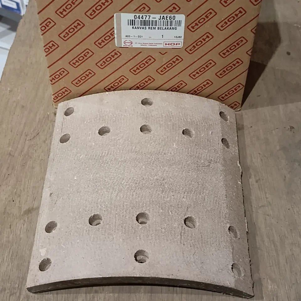 KAMPAS REM BELAKANG HINO 500 (L16) +PAKU 64PCS (10X12) HOP 04477-JAE60 KAMPAS REM / BRAKE SHOE / KAMPAS REM TANGAN / HAND BRAKE SHOE HOP