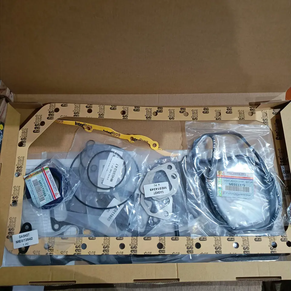 PAKING GASKET SET PS 125/110/136 HDX/ 4D34T MITSUBISHI