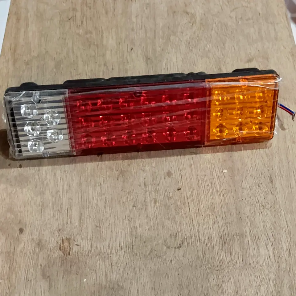 STOP LAMP ASSY L300 LED DNY