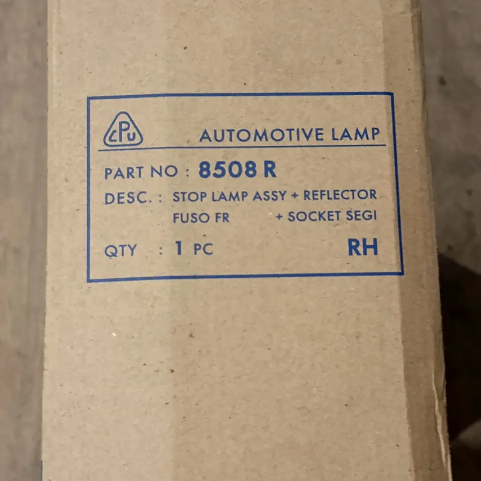 STOP LAMP ASSY FUSO FIGHTER RH CPU