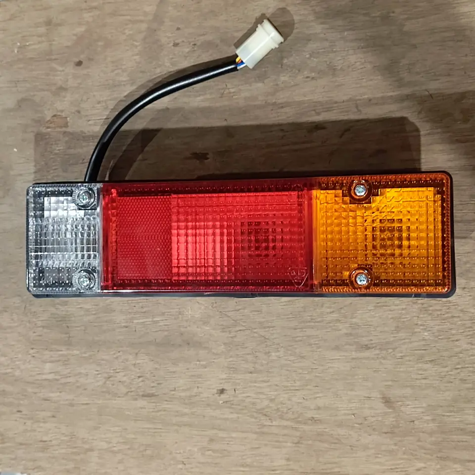 STOP LAMP ASSY L300 CPU