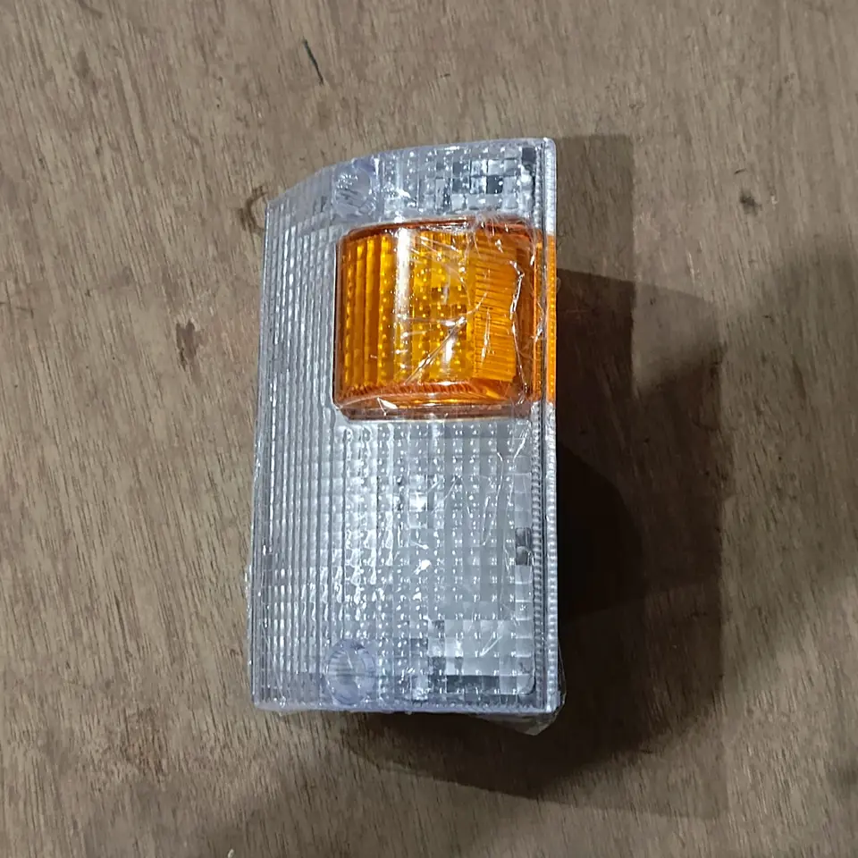RETING DEPAN + BULB L300 NEW RH CPU 8402R RETING DEPAN / SIGNAL LAMP CPU AUTOMOTIVE LAMP