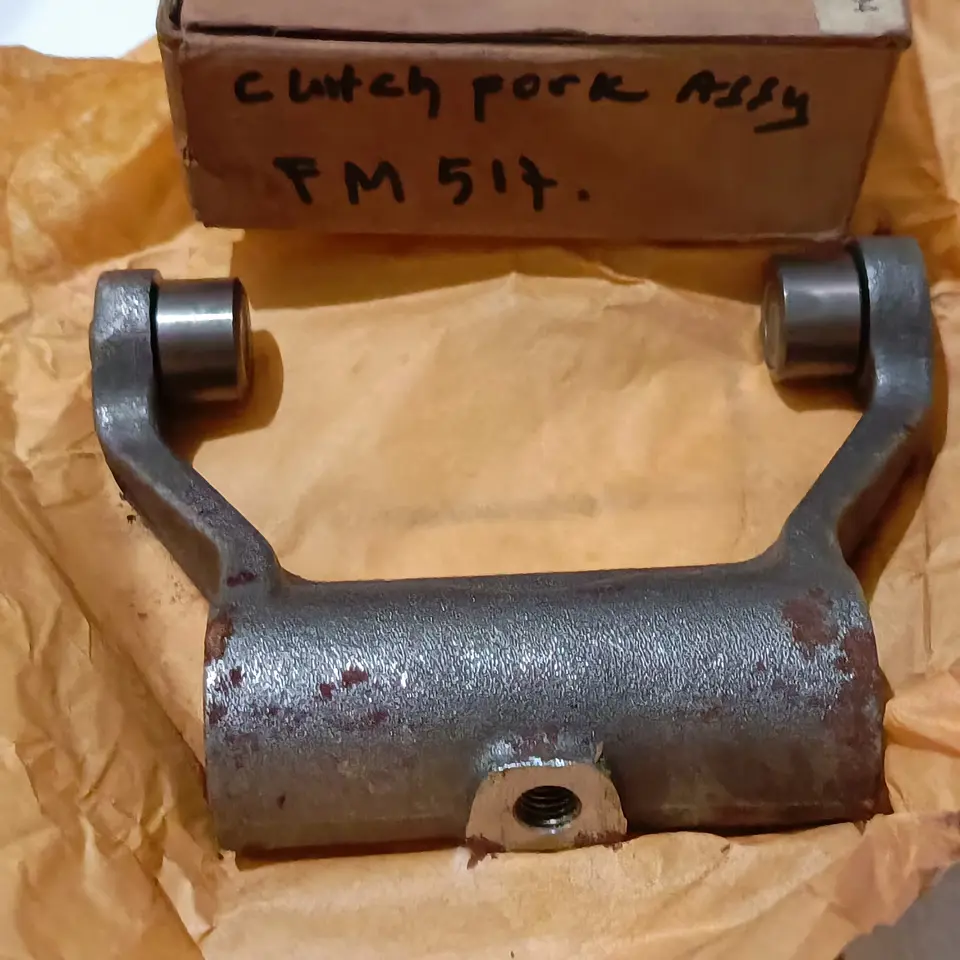 GARPU KOPLING FUSO FM517 ME626904 GARPU KOPLING / FORK CLUTCH undefined