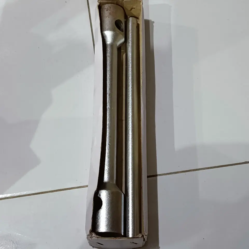 KUNCI RODA HINO LOHAN 30*33