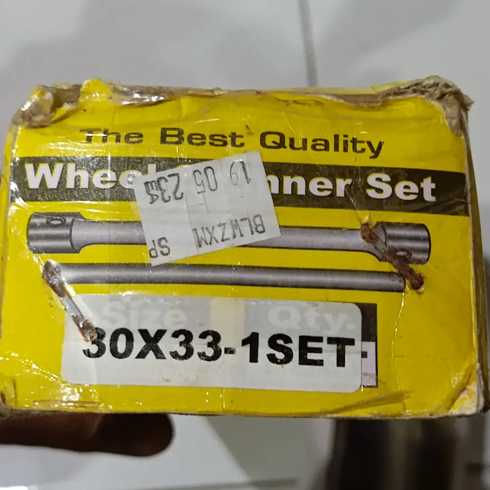 KUNCI RODA HINO LOHAN 30*33
