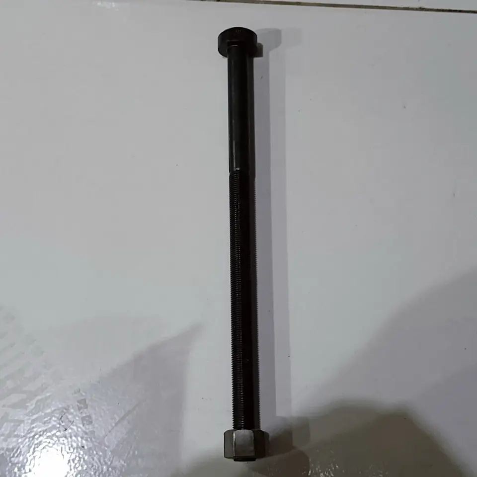 TUSUK PER BELAKANG NISSAN CWB / HINO LOHAN (M16*300*27) SPORTSHOT