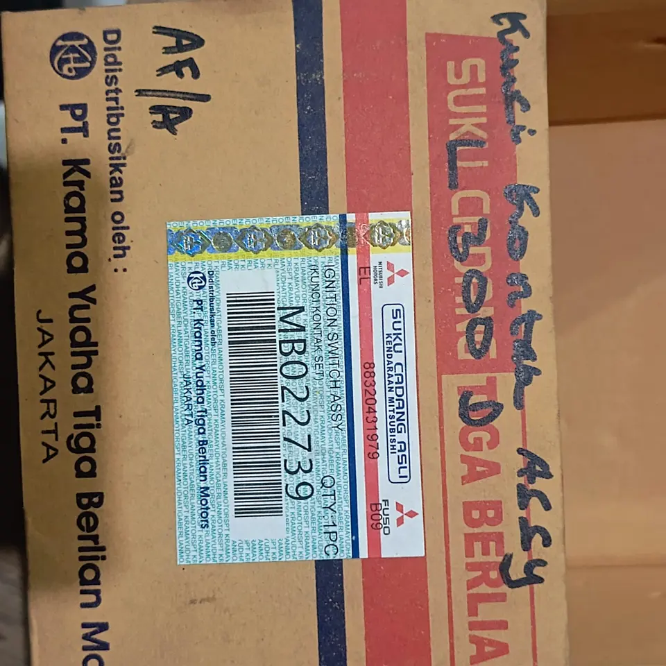 KUNCI KONTAK ASSY L300 MITSUBISHI MB022739 KUNCI KONTAK / STARTER SWITCH MITSUBISHI