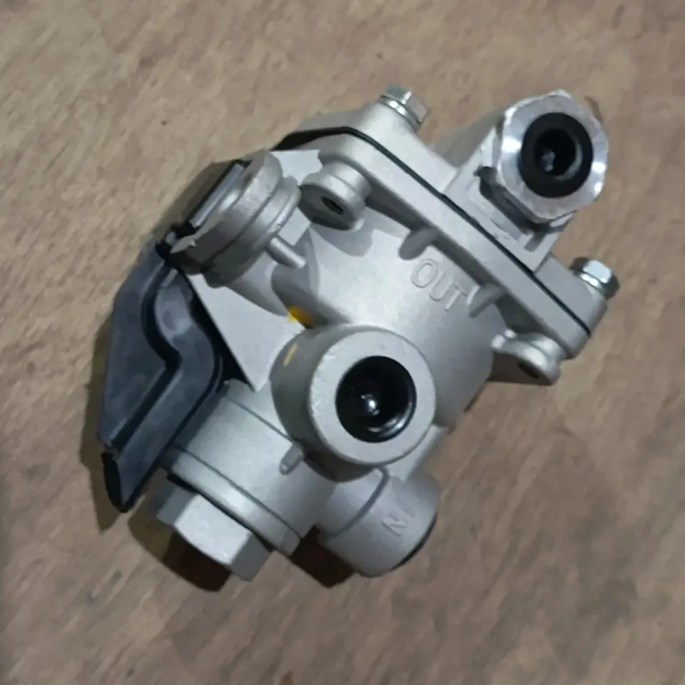 RELAY VALVE ASSY NISSAN CWB OEM