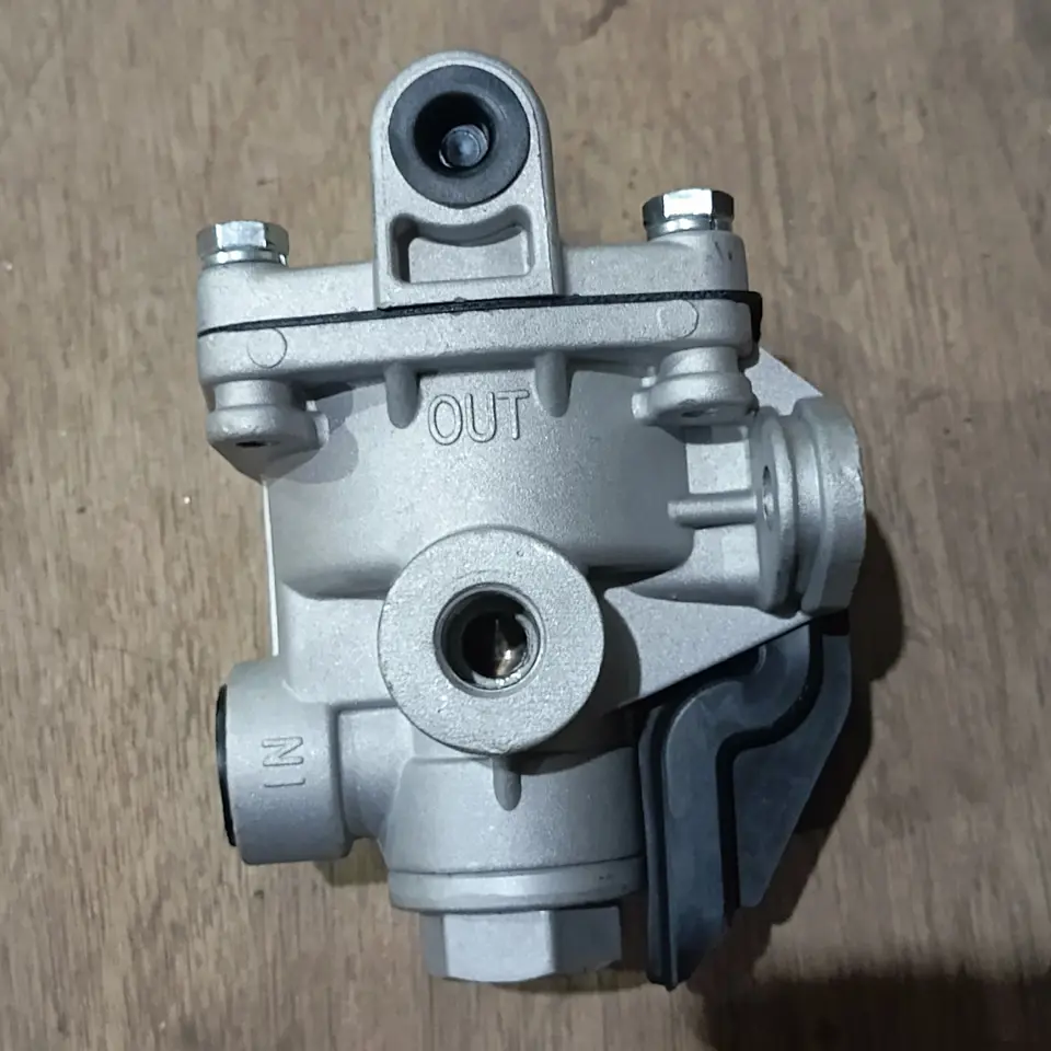 RELAY VALVE ASSY NISSAN CWB OEM