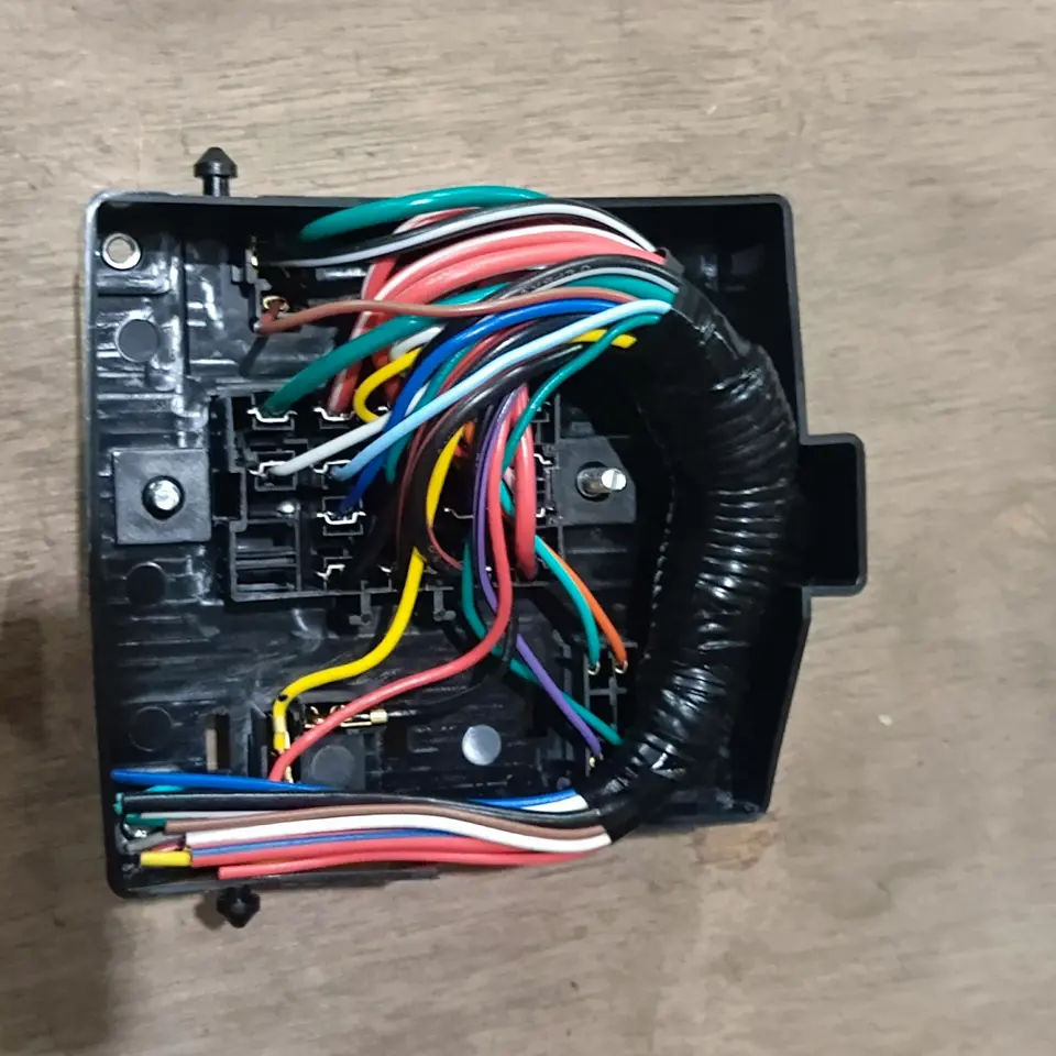 FUSE BOX PS 120/135  CARSHOW