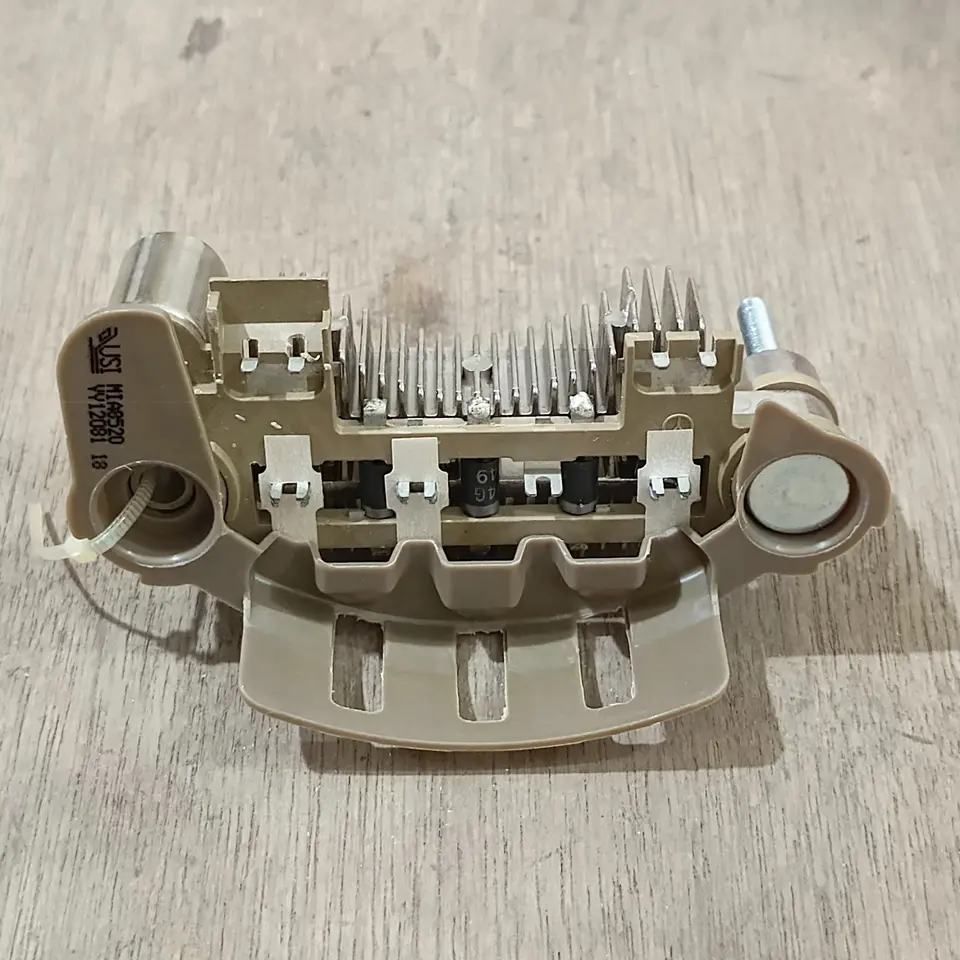 RECTIFIER ALTERNATOR / DIODA PS 120/135 (24V) AUTOMOTIVE ELECTRONICS null RECTIFIER / DIODA ALTERNATOR DINAMO ISI AUTOMOTIVE ELECTRONICS