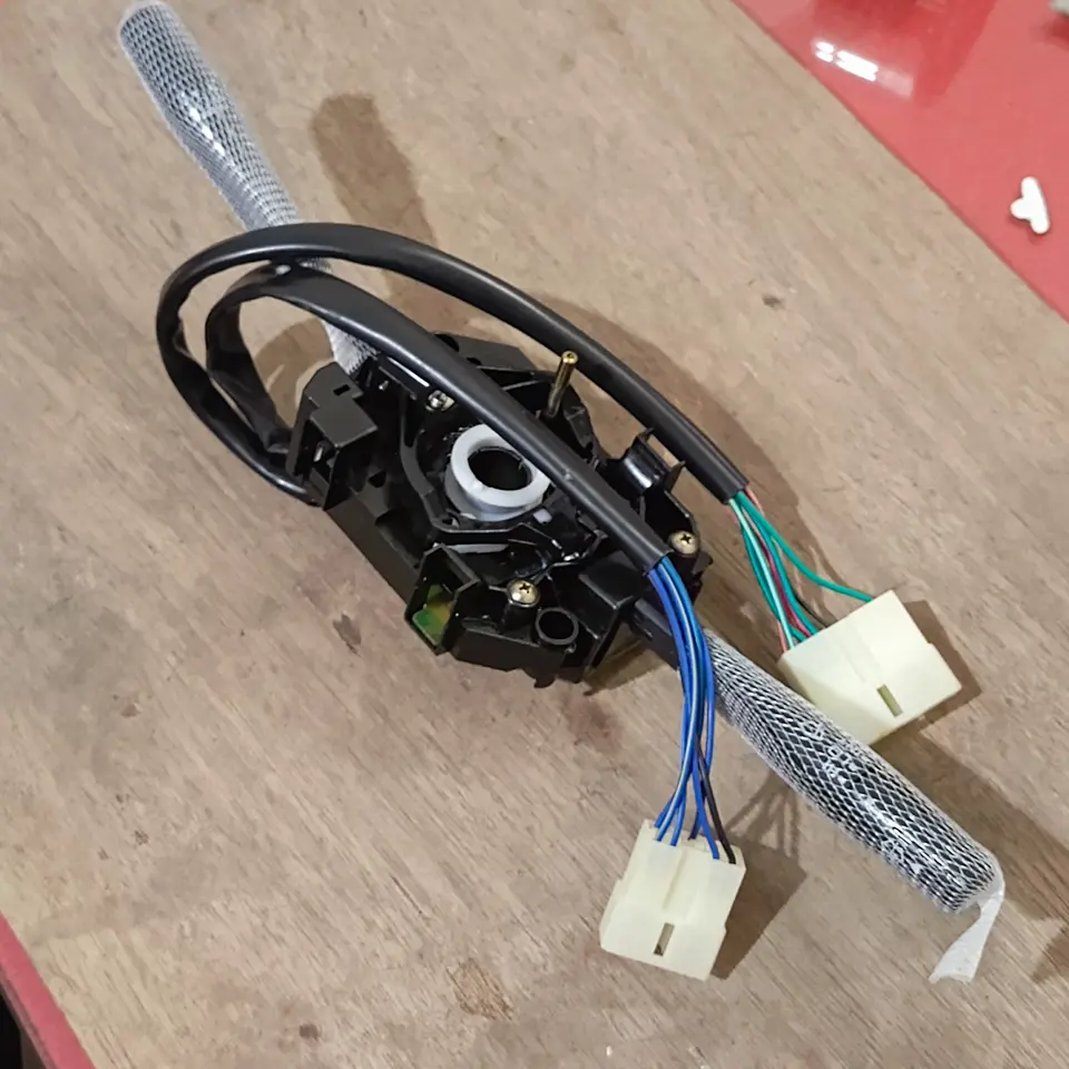 TURN SIGNAL ASSY ISUZU PANTHER CARZOOM