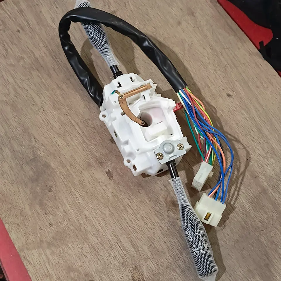 TURN SIGNAL ASSY FUTURA / T120SS DNY