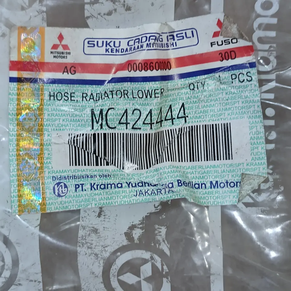 SELANG RADIATOR BAWAH FUSO PS 190 / FM 157 MITSUBISHI (40*38) MC424444 SELANG RADIATOR / RADIATOR HOSE MITSUBISHI