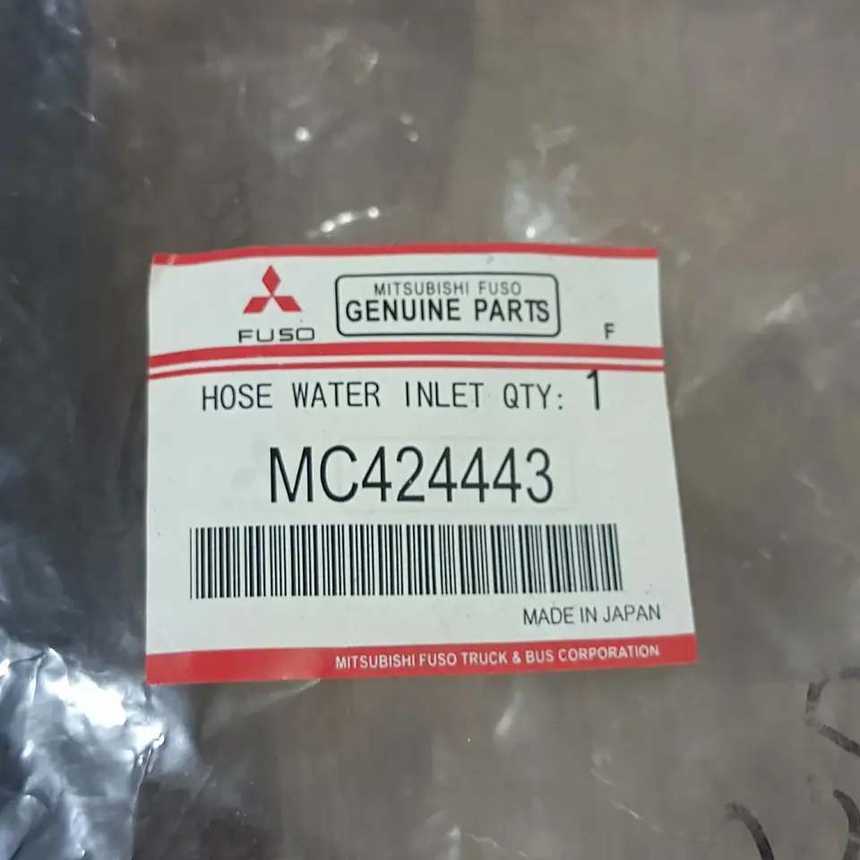 SELANG RADIATOR TENGAH GANJO / PS 220 /6D16 (L) MITSUBISHI (52*42MM)
