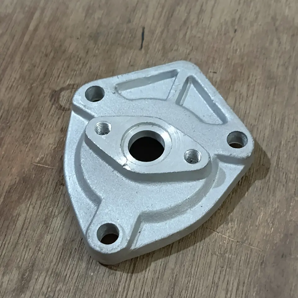 COVER / TUTUP OIL COOLER PS 100/120 LAMA /FE 111 / 4D30(PIPA/BAWAH) 5M ME014730 OLI/OIL COOLER 5M
