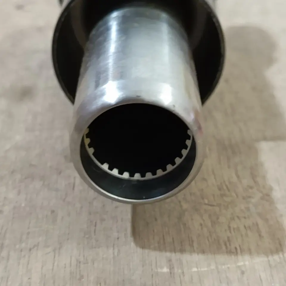 YOKE SLEEVE PANTHER ISUZU