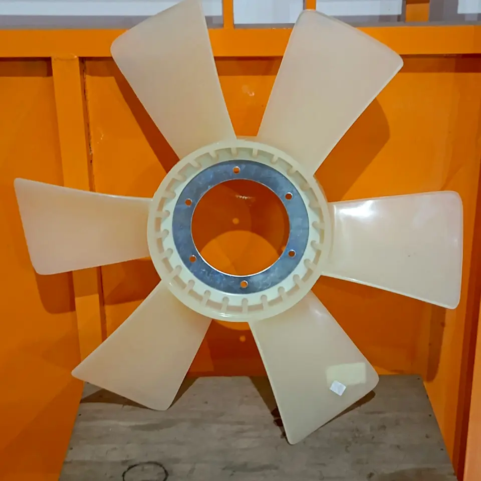 KIPAS RADAITOR NISSAN CWA260 / CWB520 (6 DAUN)