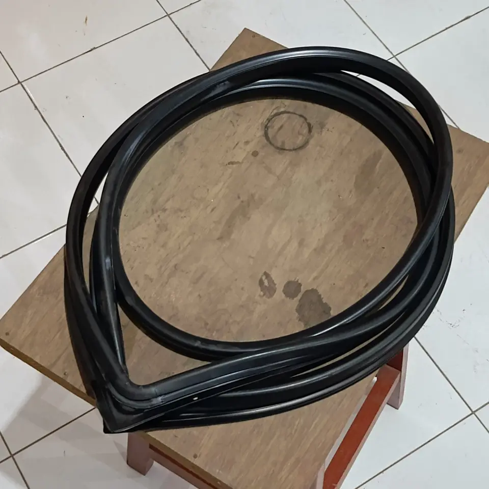 KARET KACA DEPAN PS 120/135 MIT023 KARET KACA / SEAL KACA NO BRAND