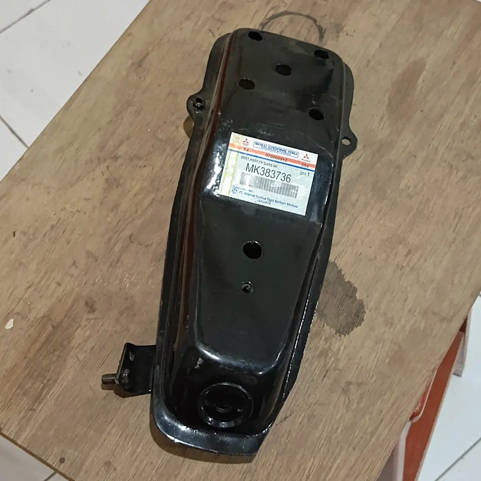 BRAKET SOK ABSORBER DEPAN KANAN PS 125 MITSUBISHI MK383736 BRACKET / BRAKET SOK ABSORBER MITSUBISHI