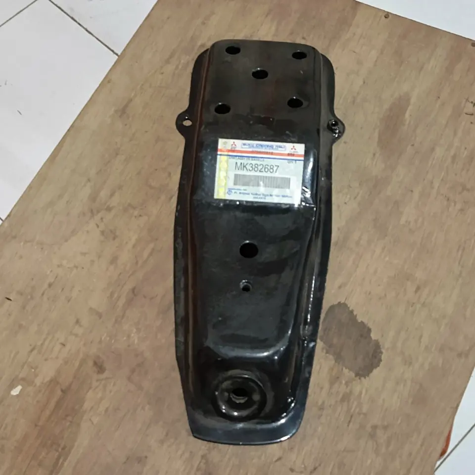 BRAKET SOK ABSORBER DEPAN KIRI PS 125 MITSUBISHI MK382687 BRACKET / BRAKET SOK ABSORBER MITSUBISHI